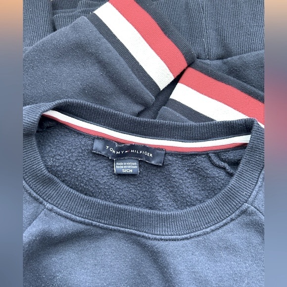 The Tommy Crew Neck Crop Pullover Vintage Orig Signature Cuff Tommy Hilfiger - Picture 14 of 14